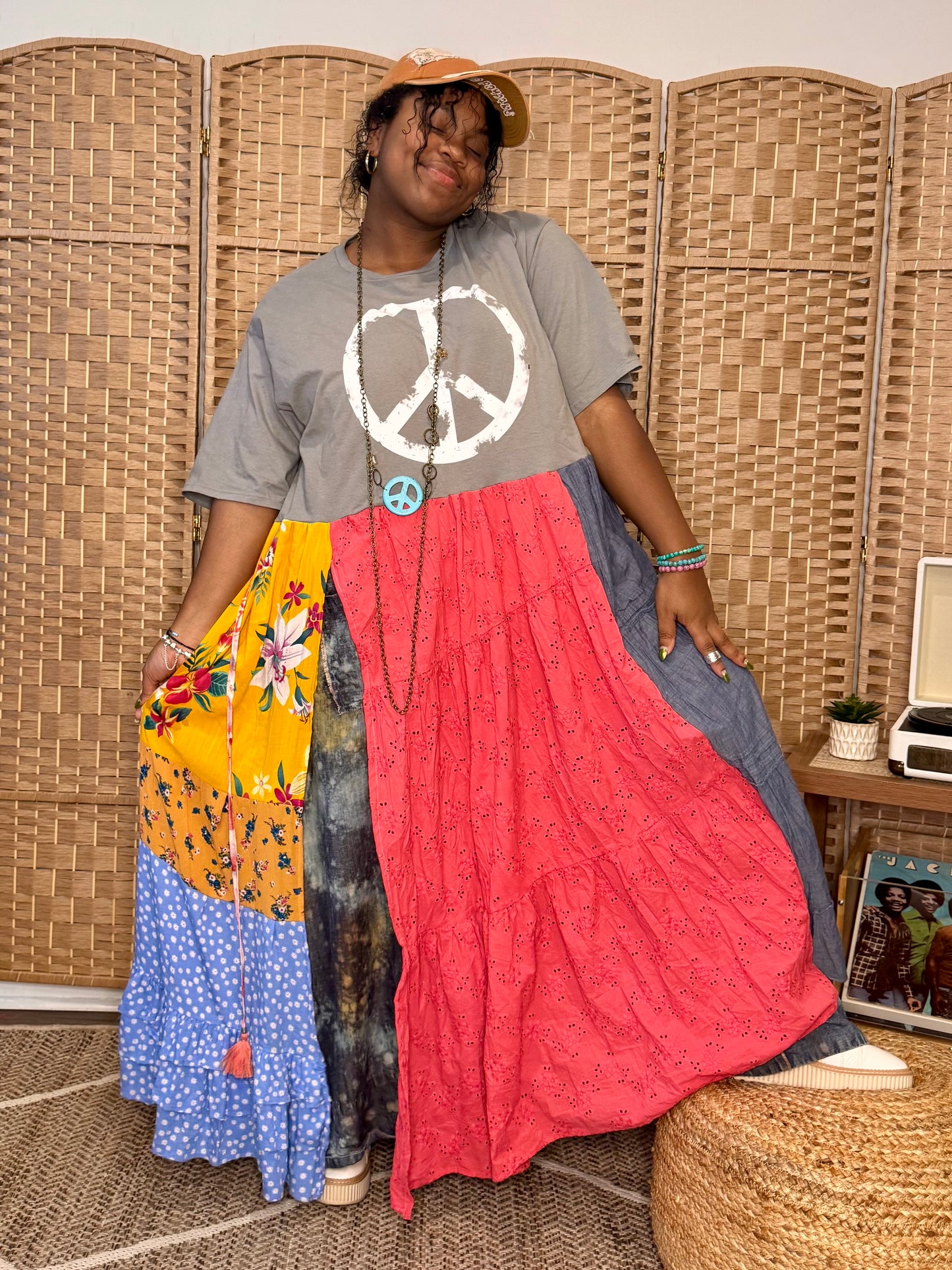 Extra Large-3XL Peace Maxi Tee