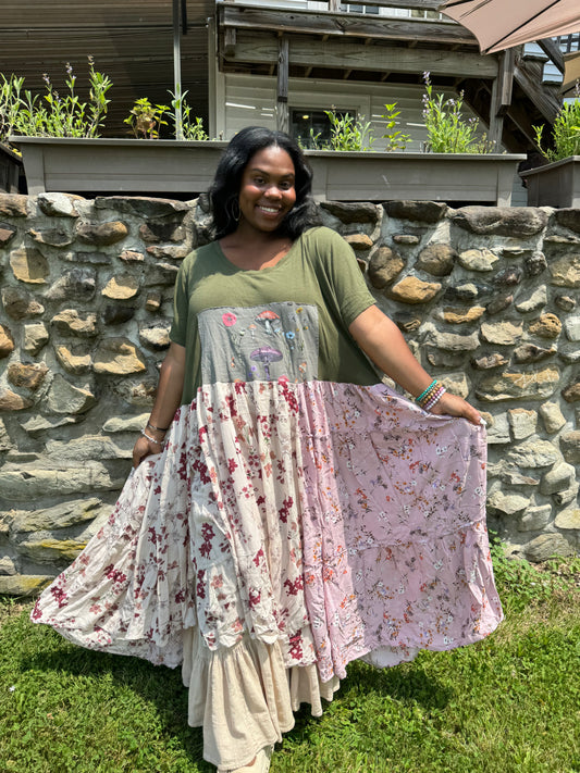 Large-3XL Flowers Bloom Maxi Tee