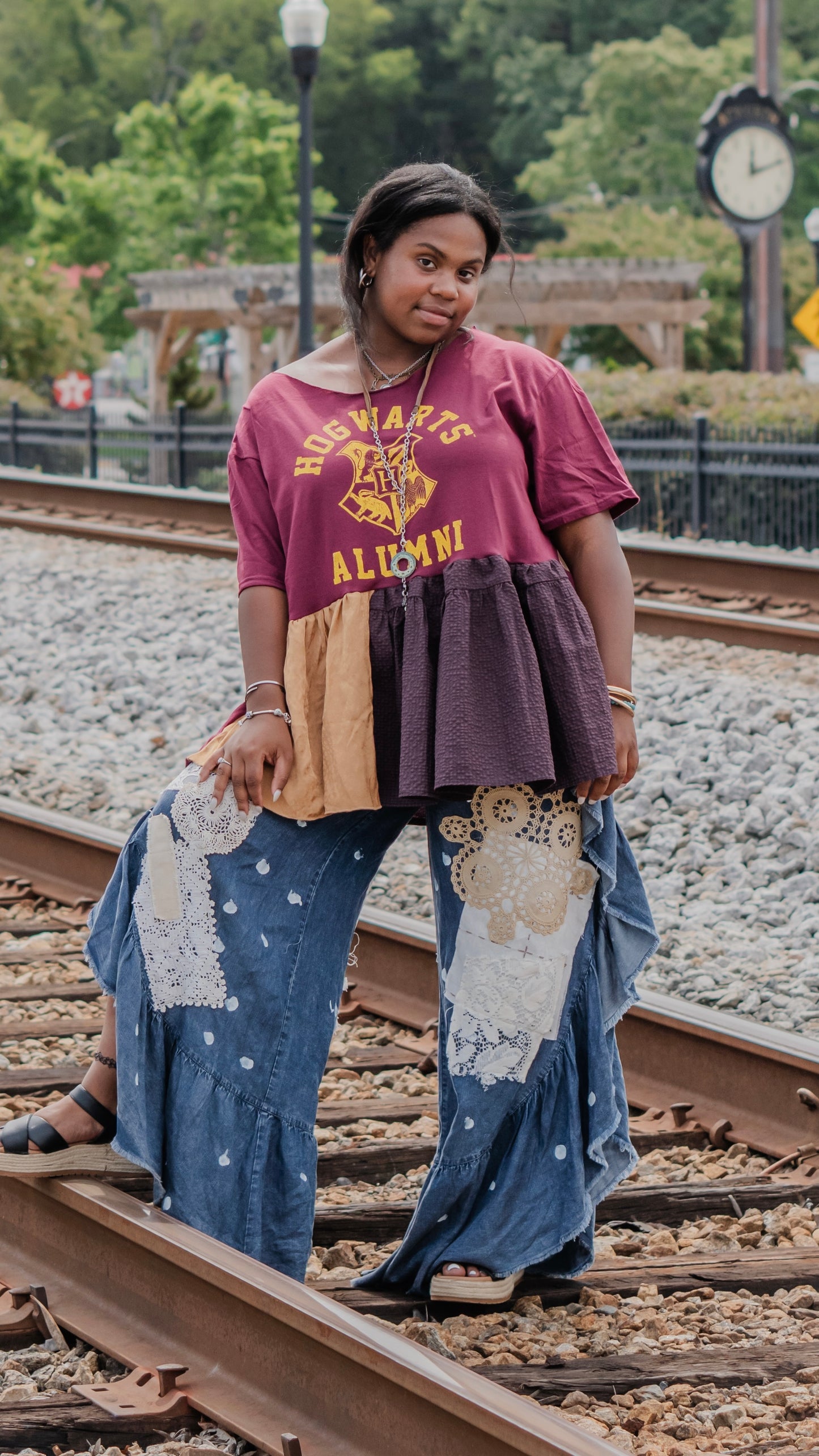 Medium-2XL Hogwarts Midi Tee