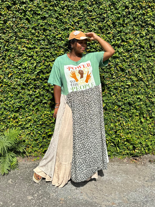 Medium- 1XL Power To The People Maxi Tee