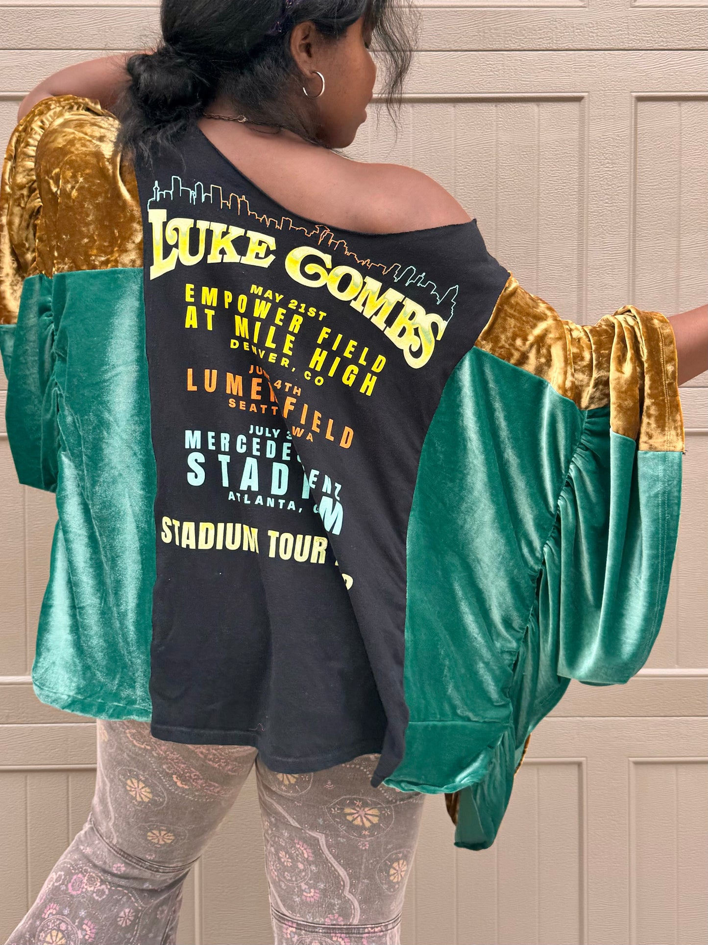 Small-1XL Luke Combs Kaftan Poncho