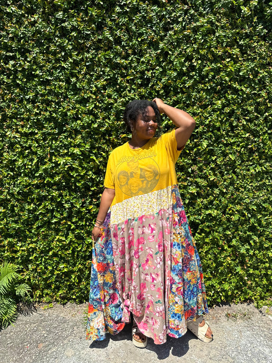 Medium-2XL Stay Golden Maxi Tee