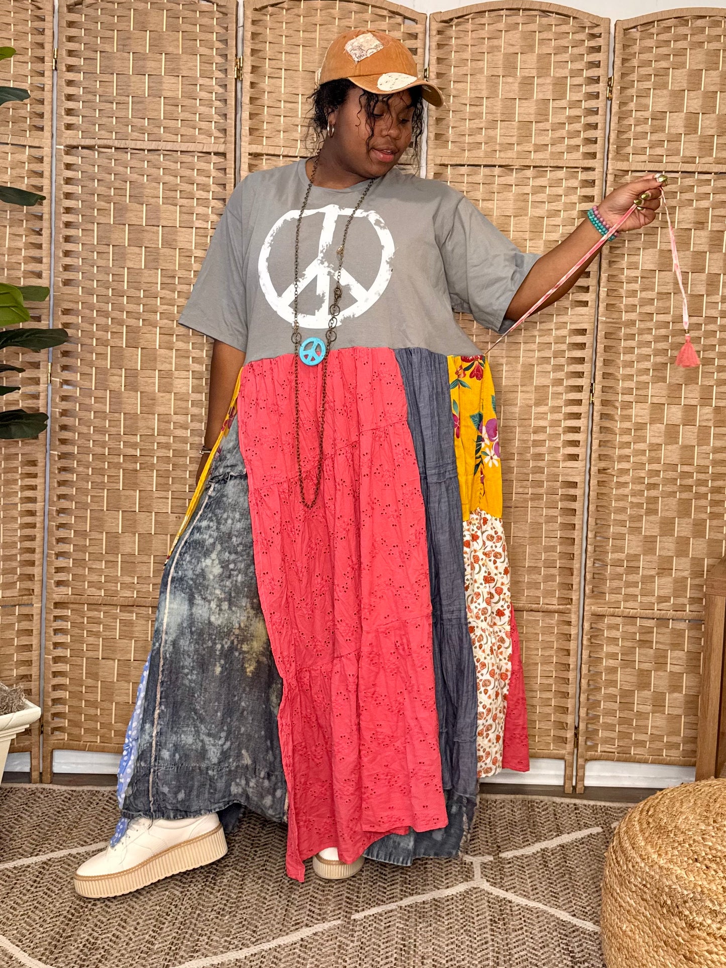 Extra Large-3XL Peace Maxi Tee